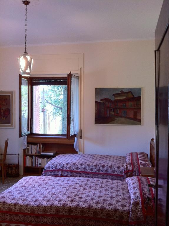La Casa Creativa Bed and Breakfast Lomnago Camera foto
