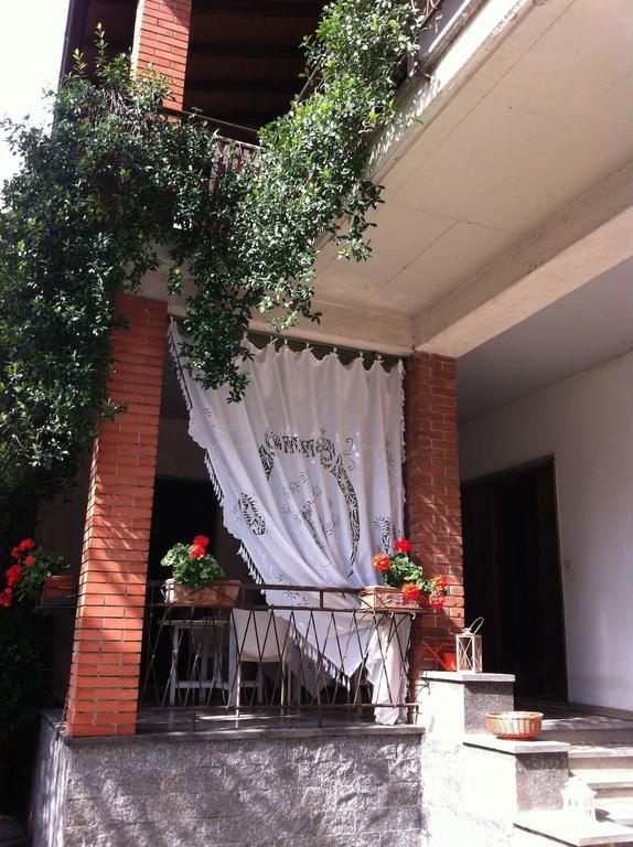 La Casa Creativa Bed and Breakfast Lomnago Esterno foto