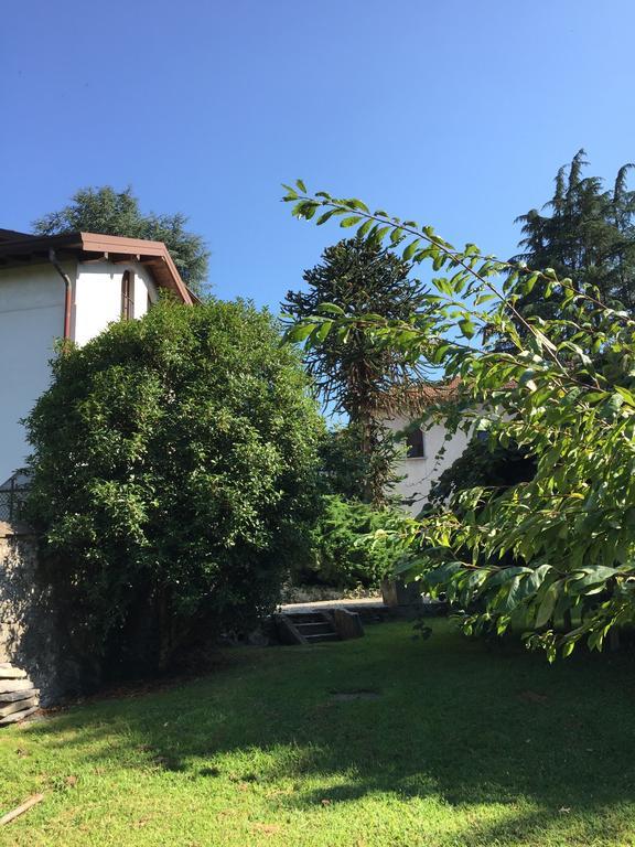 La Casa Creativa Bed and Breakfast Lomnago Esterno foto