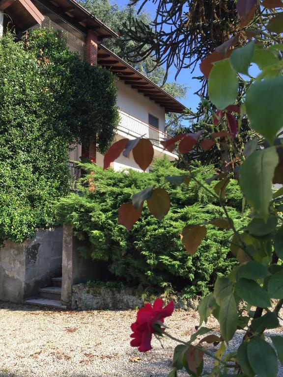 La Casa Creativa Bed and Breakfast Lomnago Esterno foto